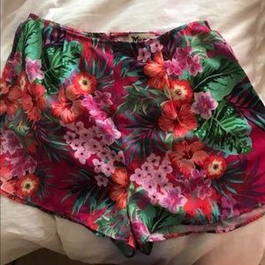 Show me your mumu aloha beautiful shorts